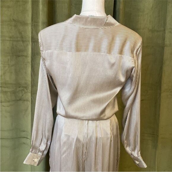 Geoffrey Beene Elegant Beige Women's  100% silk Pantsuit, US6 - Picture 9 of 12
